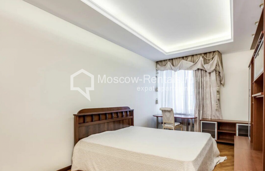 Photo #7 4-room (3 BR) apartment for <a href="http://moscow-rentals.ru/en/articles/long-term-rent" target="_blank">a long-term</a> rent
 in Russia, Moscow, 1st Smolenskyi lane, 17