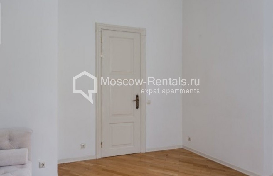 Photo #11 4-room (3 BR) apartment for <a href="http://moscow-rentals.ru/en/articles/long-term-rent" target="_blank">a long-term</a> rent
 in Russia, Moscow, Milutinskyi lane, 3
