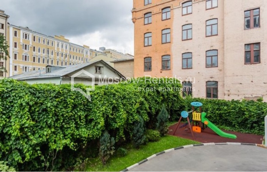 Photo #1 4-room (3 BR) apartment for <a href="http://moscow-rentals.ru/en/articles/long-term-rent" target="_blank">a long-term</a> rent
 in Russia, Moscow, Milutinskyi lane, 3