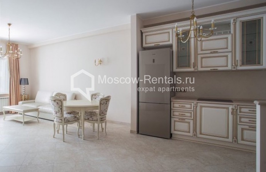 Photo #4 3-room (2 BR) apartment for <a href="http://moscow-rentals.ru/en/articles/long-term-rent" target="_blank">a long-term</a> rent
 in Russia, Moscow, Ozerkovskaya emb, 26