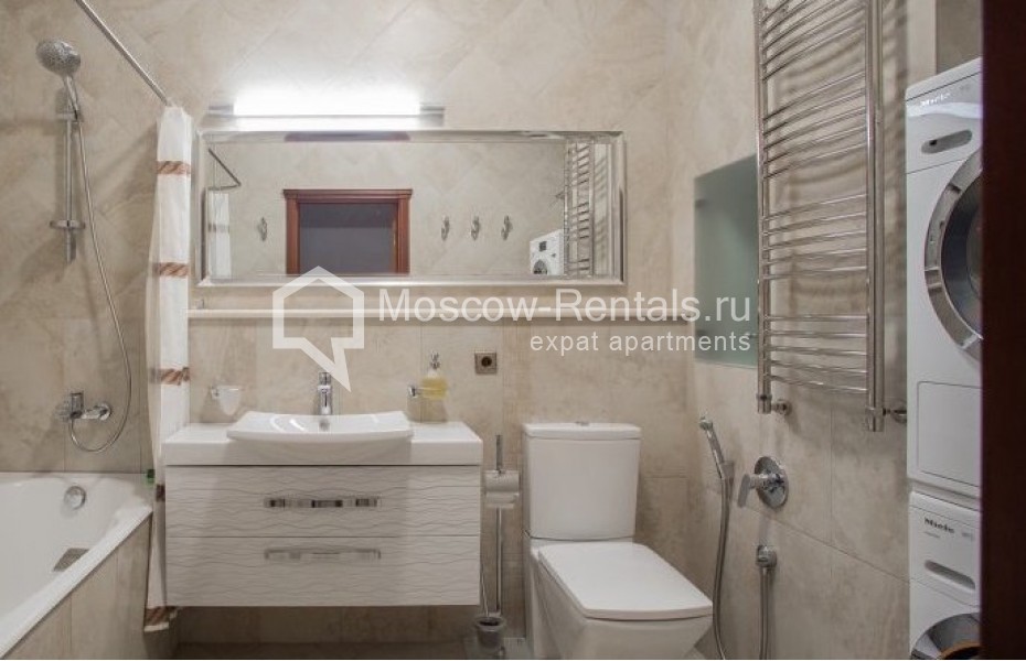Photo #10 3-room (2 BR) apartment for <a href="http://moscow-rentals.ru/en/articles/long-term-rent" target="_blank">a long-term</a> rent
 in Russia, Moscow, Ozerkovskaya emb, 26