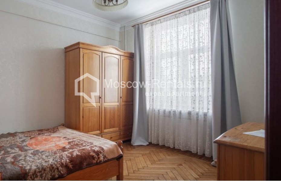 Photo #5 2-room (1 BR) apartment for <a href="http://moscow-rentals.ru/en/articles/long-term-rent" target="_blank">a long-term</a> rent
 in Russia, Moscow, B. Ordynka str, 34-38