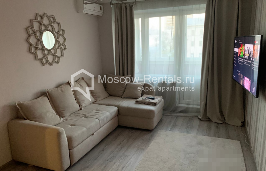 Photo #3 2-room (1 BR) apartment for <a href="http://moscow-rentals.ru/en/articles/long-term-rent" target="_blank">a long-term</a> rent
 in Russia, Moscow, B. Yakimanka str, 32