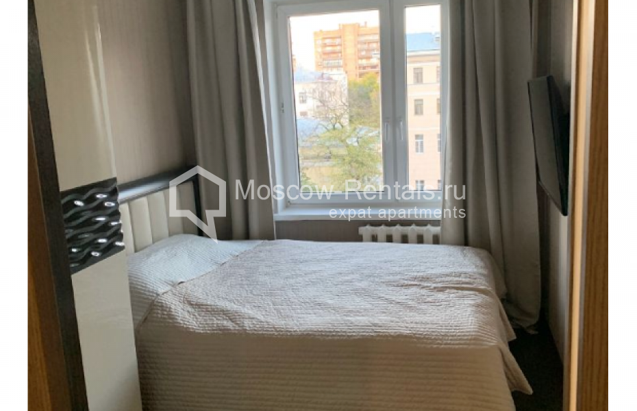 Photo #6 2-room (1 BR) apartment for <a href="http://moscow-rentals.ru/en/articles/long-term-rent" target="_blank">a long-term</a> rent
 in Russia, Moscow, B. Yakimanka str, 32