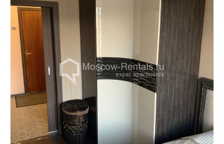 Photo #7 2-room (1 BR) apartment for <a href="http://moscow-rentals.ru/en/articles/long-term-rent" target="_blank">a long-term</a> rent
 in Russia, Moscow, B. Yakimanka str, 32