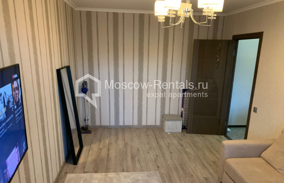 Photo #5 2-room (1 BR) apartment for <a href="http://moscow-rentals.ru/en/articles/long-term-rent" target="_blank">a long-term</a> rent
 in Russia, Moscow, B. Yakimanka str, 32