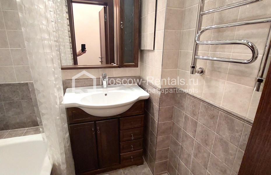Photo #9 2-room (1 BR) apartment for <a href="http://moscow-rentals.ru/en/articles/long-term-rent" target="_blank">a long-term</a> rent
 in Russia, Moscow, Kosmodamianskaya emb, 36