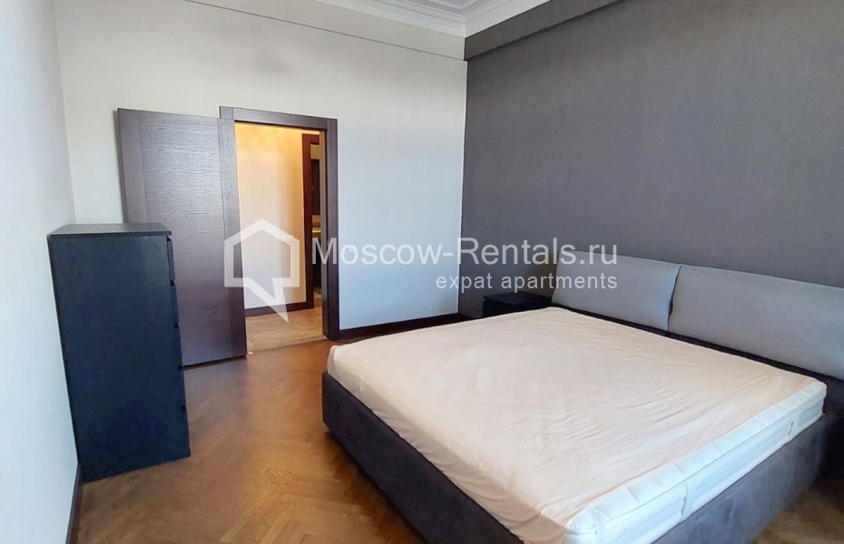 Photo #8 2-room (1 BR) apartment for <a href="http://moscow-rentals.ru/en/articles/long-term-rent" target="_blank">a long-term</a> rent
 in Russia, Moscow, Kosmodamianskaya emb, 36