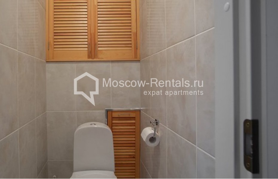 Photo #2 3-room (2 BR) apartment for <a href="http://moscow-rentals.ru/en/articles/long-term-rent" target="_blank">a long-term</a> rent
 in Russia, Moscow, Blagoveshenskyi lane, 5