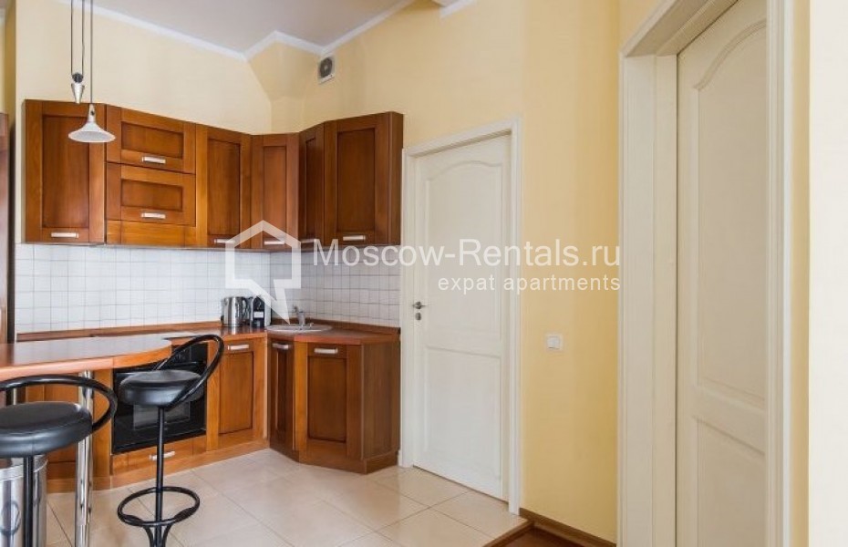 Photo #6 3-room (2 BR) apartment for <a href="http://moscow-rentals.ru/en/articles/long-term-rent" target="_blank">a long-term</a> rent
 in Russia, Moscow, Blagoveshenskyi lane, 5
