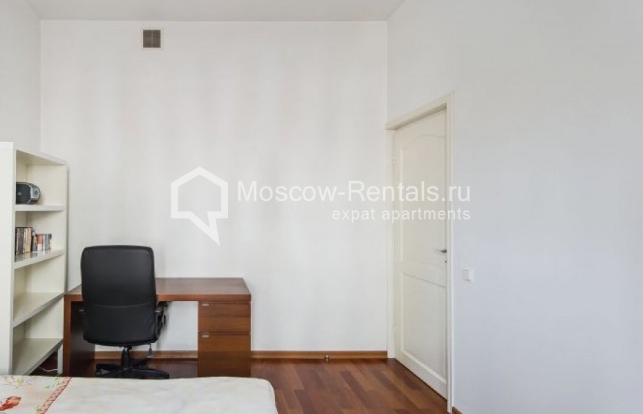 Photo #10 3-room (2 BR) apartment for <a href="http://moscow-rentals.ru/en/articles/long-term-rent" target="_blank">a long-term</a> rent
 in Russia, Moscow, Blagoveshenskyi lane, 5