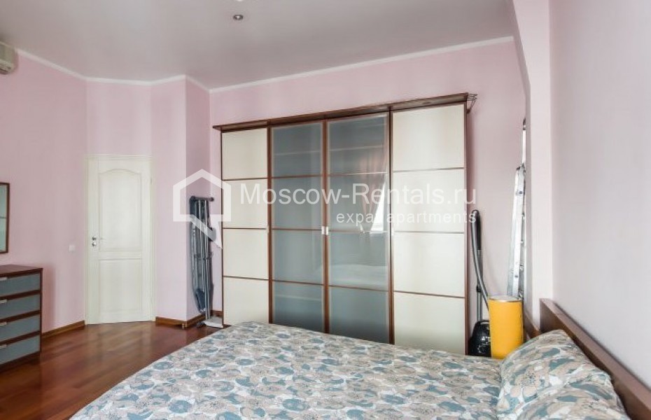 Photo #8 3-room (2 BR) apartment for <a href="http://moscow-rentals.ru/en/articles/long-term-rent" target="_blank">a long-term</a> rent
 in Russia, Moscow, Blagoveshenskyi lane, 5