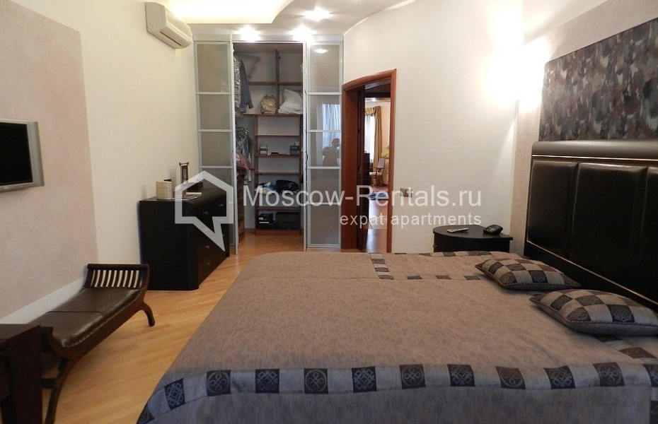 Photo #5 3-room (2 BR) apartment for <a href="http://moscow-rentals.ru/en/articles/long-term-rent" target="_blank">a long-term</a> rent
 in Russia, Moscow, Michurinsky prost, 11 bld 3