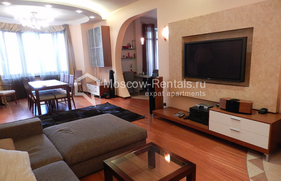 Photo #3 3-room (2 BR) apartment for <a href="http://moscow-rentals.ru/en/articles/long-term-rent" target="_blank">a long-term</a> rent
 in Russia, Moscow, Michurinsky prost, 11 bld 3