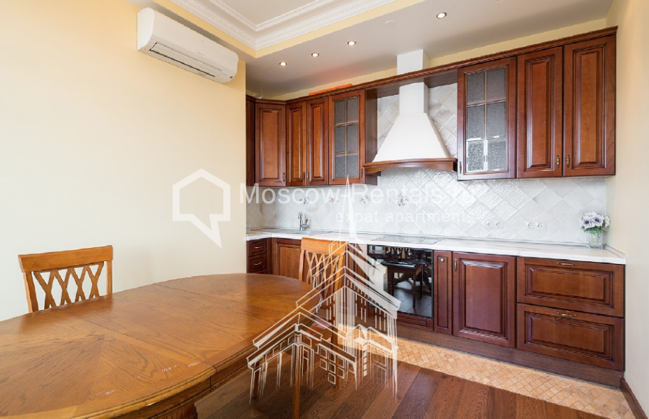 Photo #3 2-room (1 BR) apartment for <a href="http://moscow-rentals.ru/en/articles/long-term-rent" target="_blank">a long-term</a> rent
 in Russia, Moscow, Chapaevskyi lane, 3