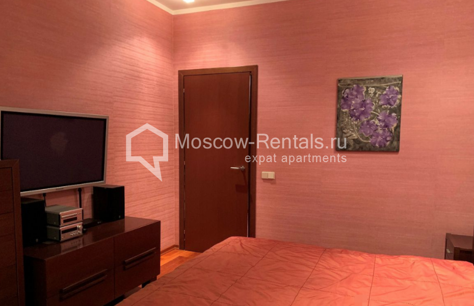 Photo #5 3-room (2 BR) apartment for <a href="http://moscow-rentals.ru/en/articles/long-term-rent" target="_blank">a long-term</a> rent
 in Russia, Moscow, Michurinskyi prosp, 11К1
