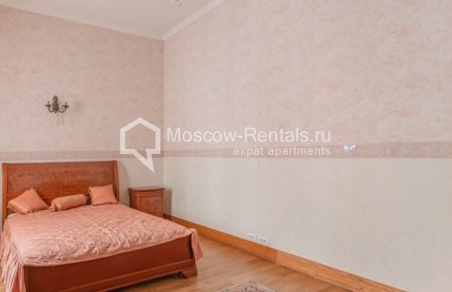 Photo #9 4-room (3 BR) apartment for <a href="http://moscow-rentals.ru/en/articles/long-term-rent" target="_blank">a long-term</a> rent
 in Russia, Moscow, Armyanskyi lane, 7