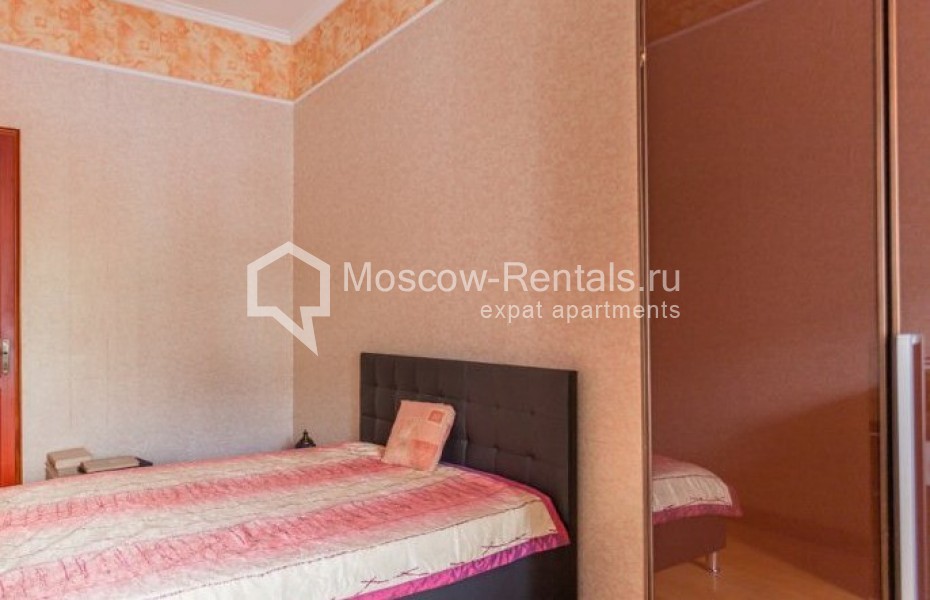 Photo #12 4-room (3 BR) apartment for <a href="http://moscow-rentals.ru/en/articles/long-term-rent" target="_blank">a long-term</a> rent
 in Russia, Moscow, Armyanskyi lane, 7