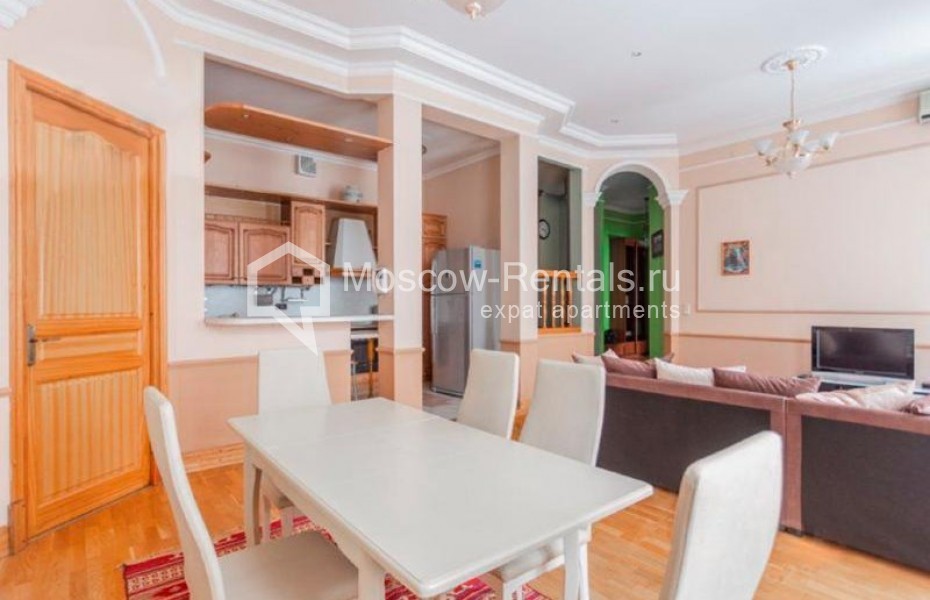 Photo #7 4-room (3 BR) apartment for <a href="http://moscow-rentals.ru/en/articles/long-term-rent" target="_blank">a long-term</a> rent
 in Russia, Moscow, Armyanskyi lane, 7