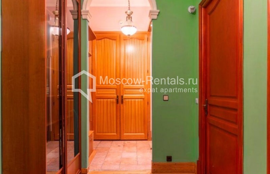 Photo #19 4-room (3 BR) apartment for <a href="http://moscow-rentals.ru/en/articles/long-term-rent" target="_blank">a long-term</a> rent
 in Russia, Moscow, Armyanskyi lane, 7