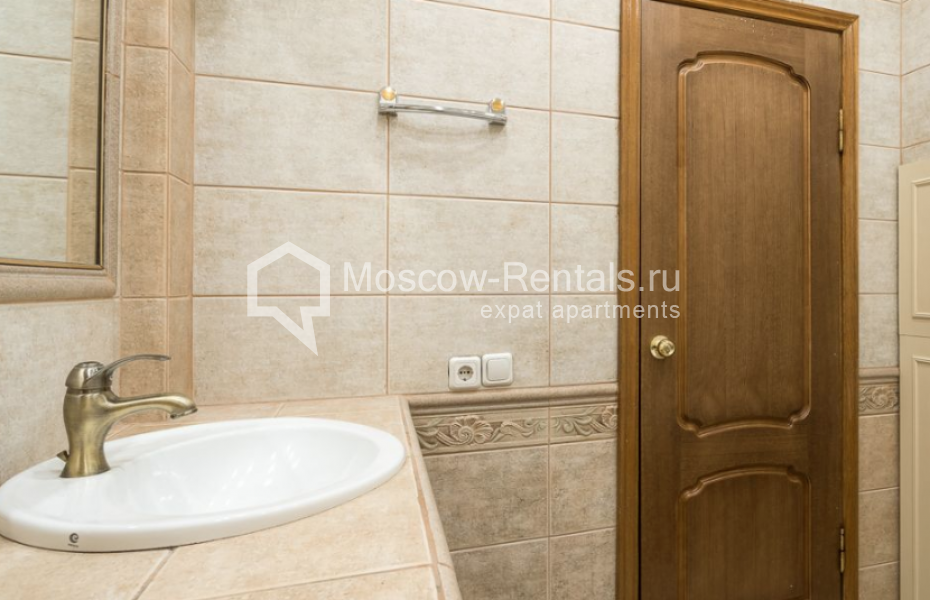 Photo #14 4-room (3 BR) apartment for <a href="http://moscow-rentals.ru/en/articles/long-term-rent" target="_blank">a long-term</a> rent
 in Russia, Moscow, Pokrovka str, 29