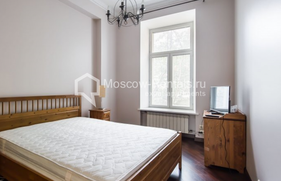 Photo #8 4-room (3 BR) apartment for <a href="http://moscow-rentals.ru/en/articles/long-term-rent" target="_blank">a long-term</a> rent
 in Russia, Moscow, Malyi Mogiltsevskyi lane, 4А