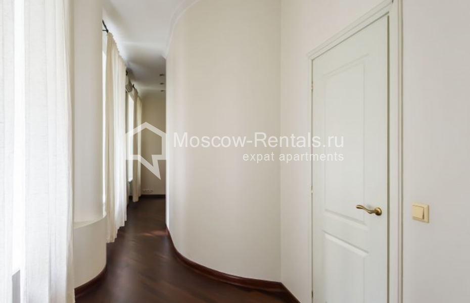 Photo #13 4-room (3 BR) apartment for <a href="http://moscow-rentals.ru/en/articles/long-term-rent" target="_blank">a long-term</a> rent
 in Russia, Moscow, Malyi Mogiltsevskyi lane, 4А
