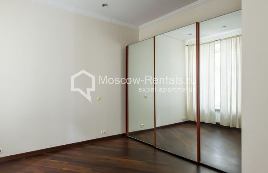 Photo #14 4-room (3 BR) apartment for <a href="http://moscow-rentals.ru/en/articles/long-term-rent" target="_blank">a long-term</a> rent
 in Russia, Moscow, Malyi Mogiltsevskyi lane, 4А