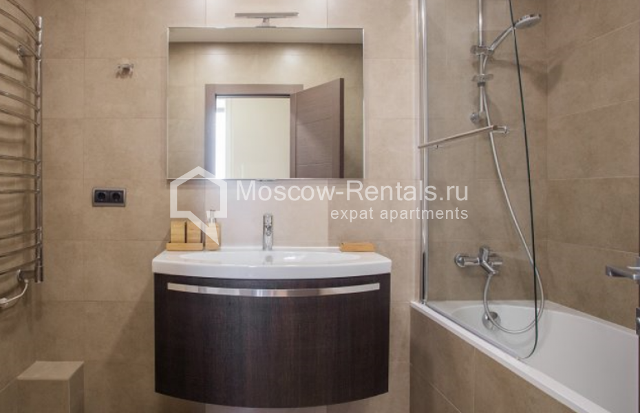 Photo #9 3-room (2 BR) apartment for <a href="http://moscow-rentals.ru/en/articles/long-term-rent" target="_blank">a long-term</a> rent
 in Russia, Moscow, Ruzheinyi lane, 3