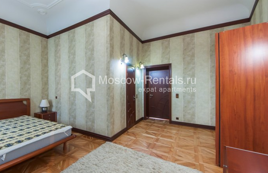 Photo #9 3-room (2 BR) apartment for <a href="http://moscow-rentals.ru/en/articles/long-term-rent" target="_blank">a long-term</a> rent
 in Russia, Moscow, Malay Molchanovka str, 4