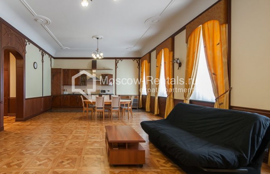 Photo #3 3-room (2 BR) apartment for <a href="http://moscow-rentals.ru/en/articles/long-term-rent" target="_blank">a long-term</a> rent
 in Russia, Moscow, Malay Molchanovka str, 4