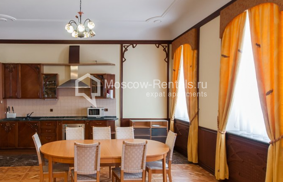Photo #4 3-room (2 BR) apartment for <a href="http://moscow-rentals.ru/en/articles/long-term-rent" target="_blank">a long-term</a> rent
 in Russia, Moscow, Malay Molchanovka str, 4