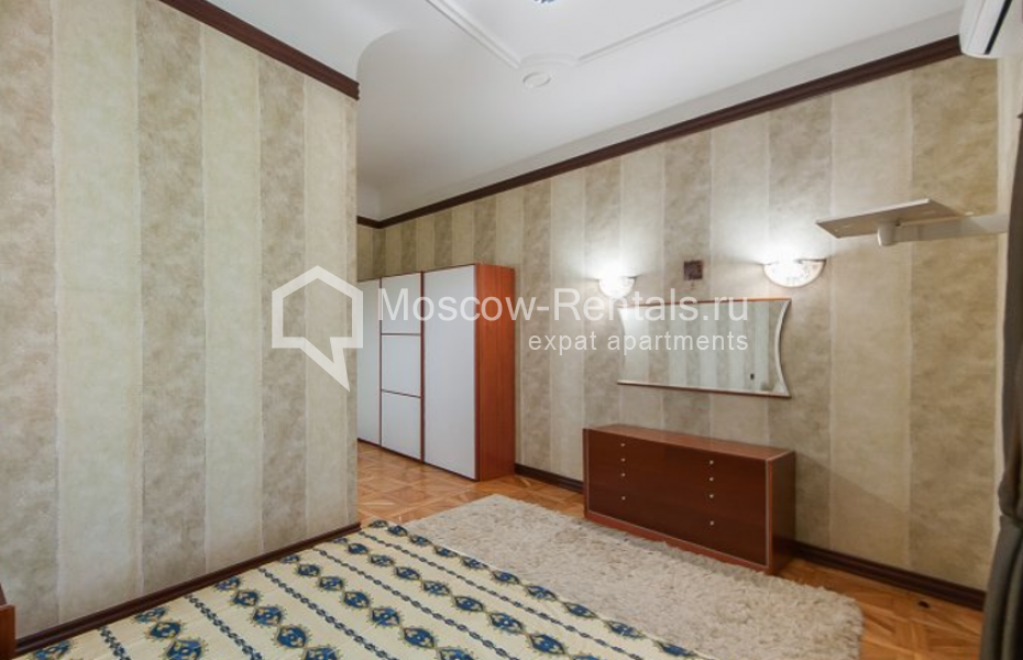 Photo #8 3-room (2 BR) apartment for <a href="http://moscow-rentals.ru/en/articles/long-term-rent" target="_blank">a long-term</a> rent
 in Russia, Moscow, Malay Molchanovka str, 4
