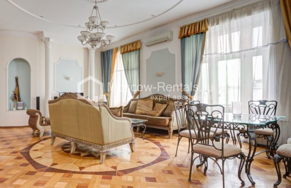 Photo #2 4-room (3 BR) apartment for <a href="http://moscow-rentals.ru/en/articles/long-term-rent" target="_blank">a long-term</a> rent
 in Russia, Moscow, Pozharskyi lane, 8