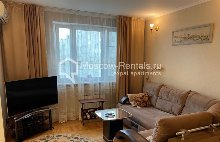 Photo #1 4-room (3 BR) apartment for <a href="http://moscow-rentals.ru/en/articles/long-term-rent" target="_blank">a long-term</a> rent
 in Russia, Moscow, Novocheremushinskaya str, 50