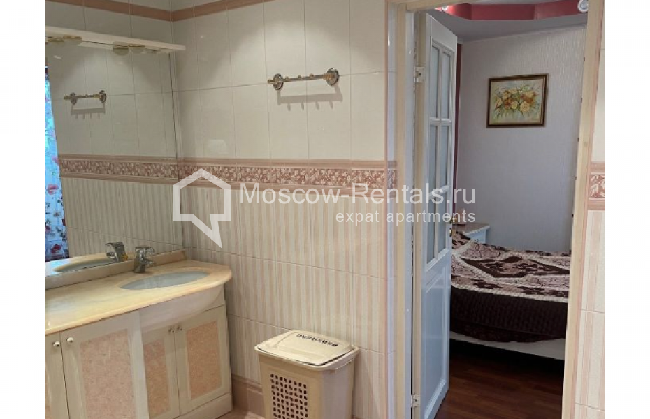 Photo #13 4-room (3 BR) apartment for <a href="http://moscow-rentals.ru/en/articles/long-term-rent" target="_blank">a long-term</a> rent
 in Russia, Moscow, Novocheremushinskaya str, 50