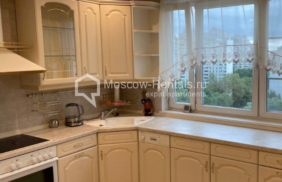 Photo #20 4-room (3 BR) apartment for <a href="http://moscow-rentals.ru/en/articles/long-term-rent" target="_blank">a long-term</a> rent
 in Russia, Moscow, Novocheremushinskaya str, 50