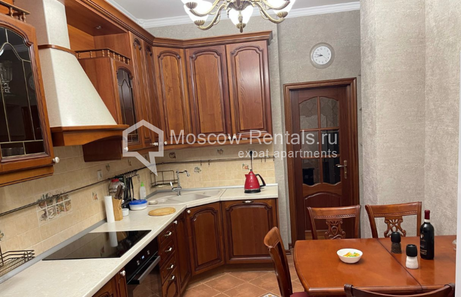 Photo #19 5-room (4 BR) apartment for <a href="http://moscow-rentals.ru/en/articles/long-term-rent" target="_blank">a long-term</a> rent
 in Russia, Moscow, Nakhimovskyi prosp, 56