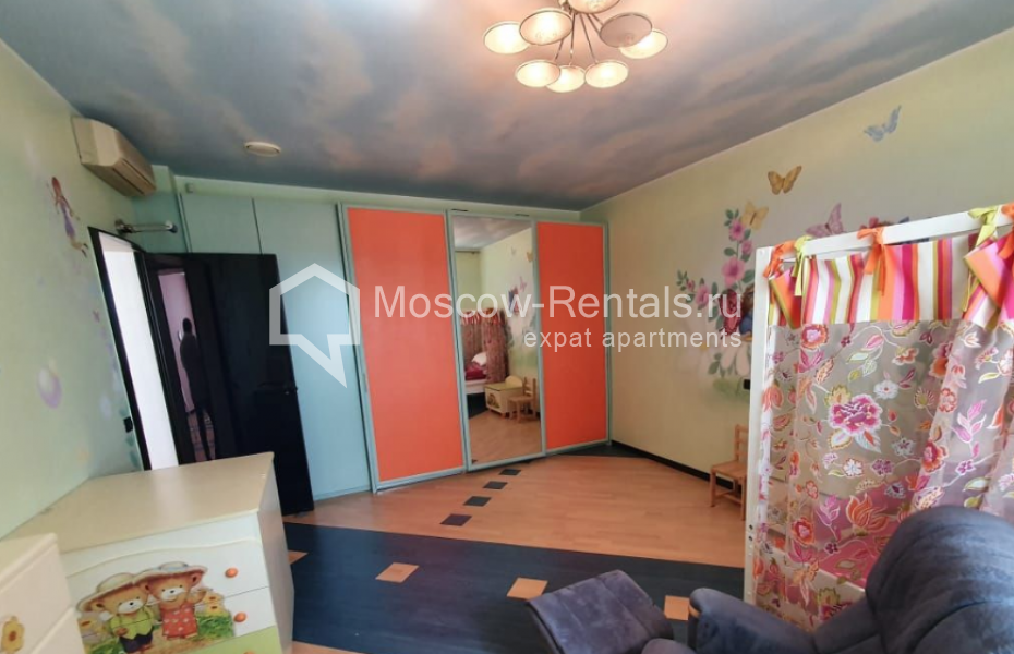 Photo #7 4-room (3 BR) apartment for <a href="http://moscow-rentals.ru/en/articles/long-term-rent" target="_blank">a long-term</a> rent
 in Russia, Moscow, Architectora Vlasova str, 22