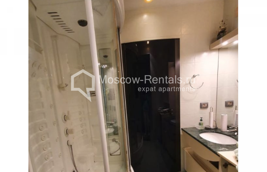 Photo #10 4-room (3 BR) apartment for <a href="http://moscow-rentals.ru/en/articles/long-term-rent" target="_blank">a long-term</a> rent
 in Russia, Moscow, Architectora Vlasova str, 22