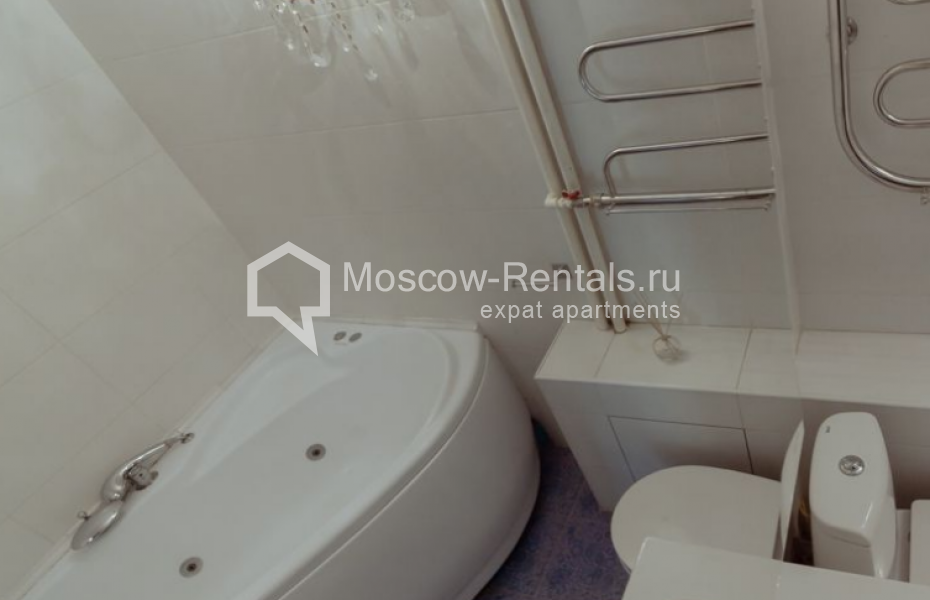 Photo #18 4-room (3 BR) apartment for <a href="http://moscow-rentals.ru/en/articles/long-term-rent" target="_blank">a long-term</a> rent
 in Russia, Moscow, Shabolovka str, 30/12