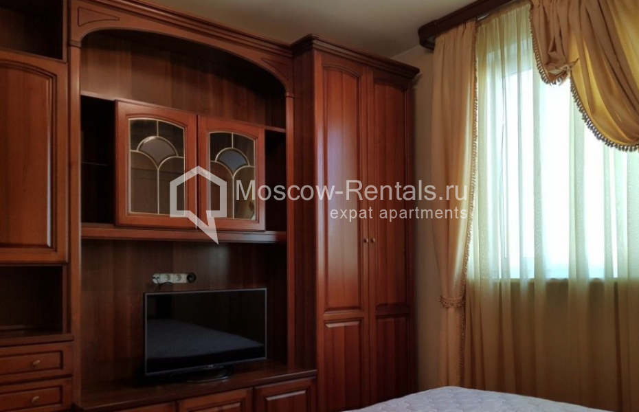 Photo #14 5-room (4 BR) apartment for <a href="http://moscow-rentals.ru/en/articles/long-term-rent" target="_blank">a long-term</a> rent
 in Russia, Moscow, Nametkina str, 9К3