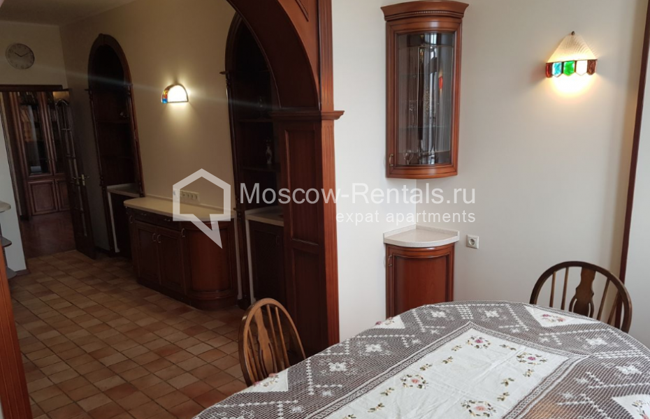 Photo #5 4-room (3 BR) apartment for <a href="http://moscow-rentals.ru/en/articles/long-term-rent" target="_blank">a long-term</a> rent
 in Russia, Moscow, Nakhimovskyi prosp, 56