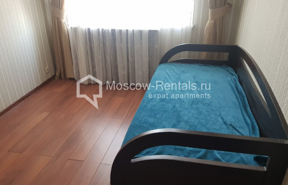 Photo #17 4-room (3 BR) apartment for <a href="http://moscow-rentals.ru/en/articles/long-term-rent" target="_blank">a long-term</a> rent
 in Russia, Moscow, Nakhimovskyi prosp, 56