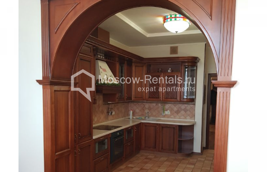 Photo #2 4-room (3 BR) apartment for <a href="http://moscow-rentals.ru/en/articles/long-term-rent" target="_blank">a long-term</a> rent
 in Russia, Moscow, Nakhimovskyi prosp, 56