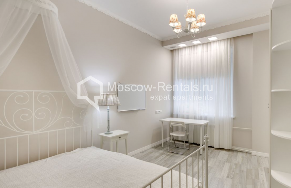 Photo #9 4-room (3 BR) apartment for <a href="http://moscow-rentals.ru/en/articles/long-term-rent" target="_blank">a long-term</a> rent
 in Russia, Moscow, Studencheskaya str, 39