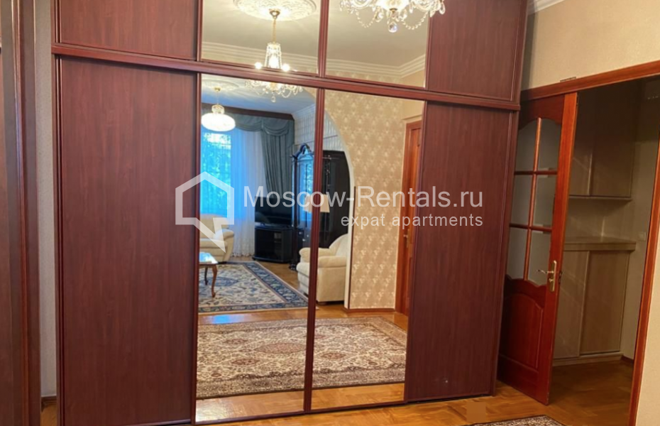 Photo #2 3-room (2 BR) apartment for <a href="http://moscow-rentals.ru/en/articles/long-term-rent" target="_blank">a long-term</a> rent
 in Russia, Moscow, Kutuzovskyi prosp, 35К2