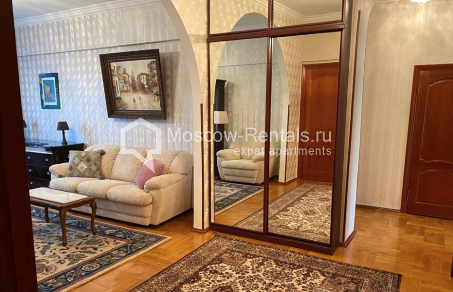 Photo #3 3-room (2 BR) apartment for <a href="http://moscow-rentals.ru/en/articles/long-term-rent" target="_blank">a long-term</a> rent
 in Russia, Moscow, Kutuzovskyi prosp, 35К2