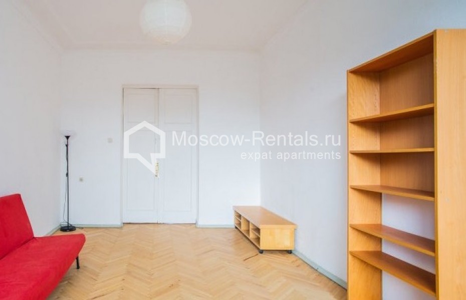 Photo #3 4-room (3 BR) apartment for <a href="http://moscow-rentals.ru/en/articles/long-term-rent" target="_blank">a long-term</a> rent
 in Russia, Moscow, Smolenskyi blv, 15