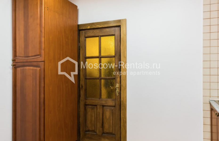 Photo #5 4-room (3 BR) apartment for <a href="http://moscow-rentals.ru/en/articles/long-term-rent" target="_blank">a long-term</a> rent
 in Russia, Moscow, Chernyakhovskogo str, 6